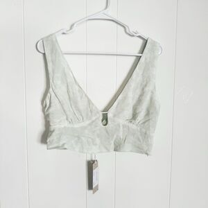 Narrated Crop Top Green Floral Tank Size Large V Neck Bohemian Boho Chic
